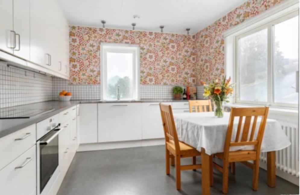 Cheerful Three Room Villa At Stroemstad City Center Dış mekan fotoğraf
